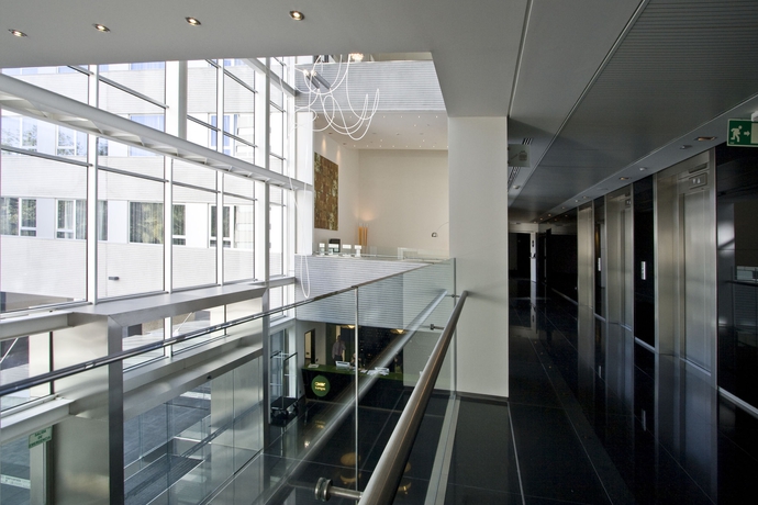 Imagen de los interiores del Hotel Axor Barajas. Foto 9