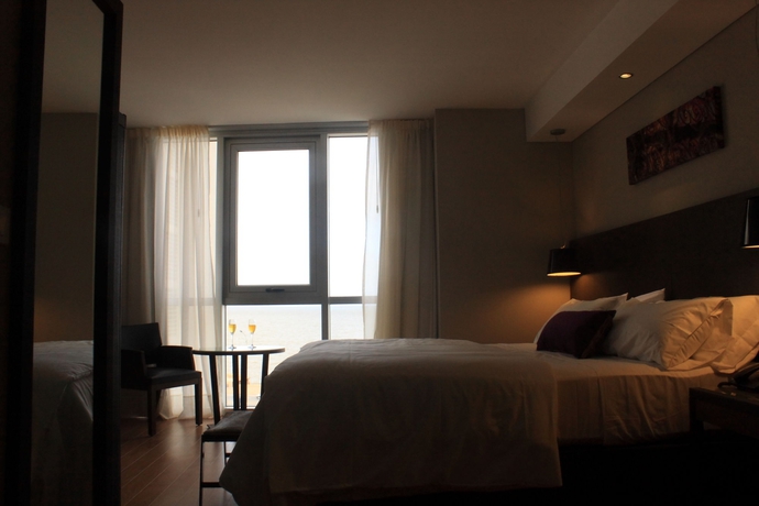 Imagen de la habitación del Hotel Axsur Design. Foto 13