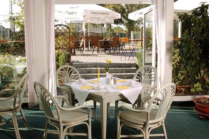 Imagen del bar/restaurante del Hotel Axxon. Foto 6