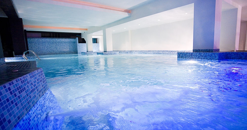 Imagen de la piscina del Hotel Aya Boutique Pattaya. Foto 17