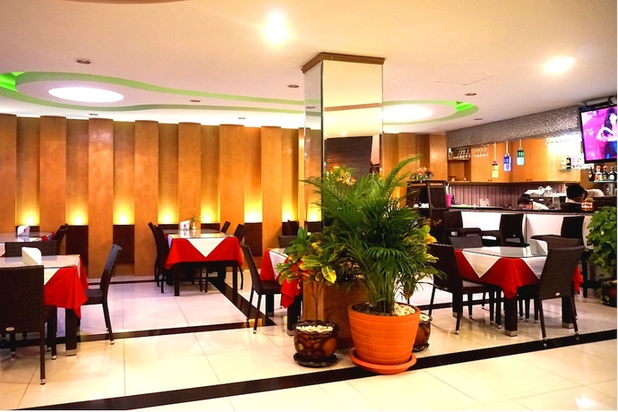 Imagen del bar/restaurante del Hotel Aya Place. Foto 2