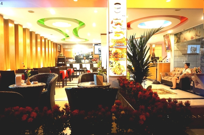 Imagen del bar/restaurante del Hotel Aya Place. Foto 5
