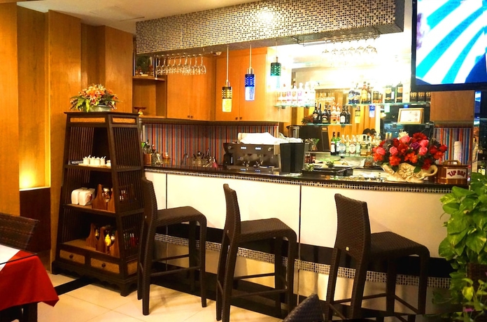 Imagen del bar/restaurante del Hotel Aya Place. Foto 8
