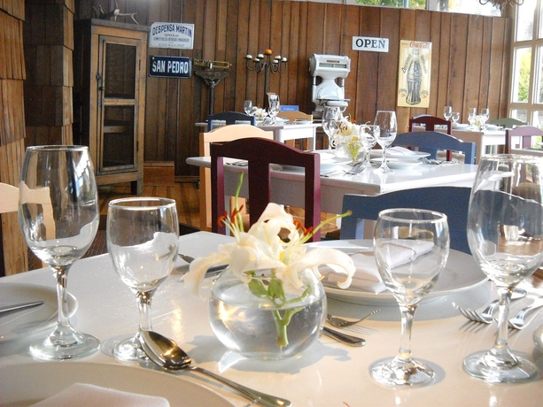 Imagen del bar/restaurante del Hotel Ayacara. Foto 3