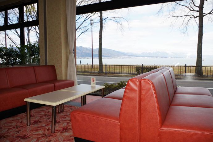 Imagen del bar/restaurante del Hotel Ayaha Lakeside. Foto 3