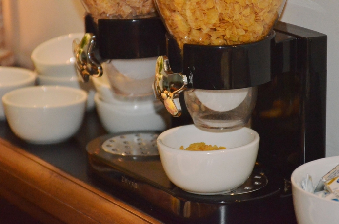 Imagen del bar/restaurante del Hotel Ayamitre. Foto 3