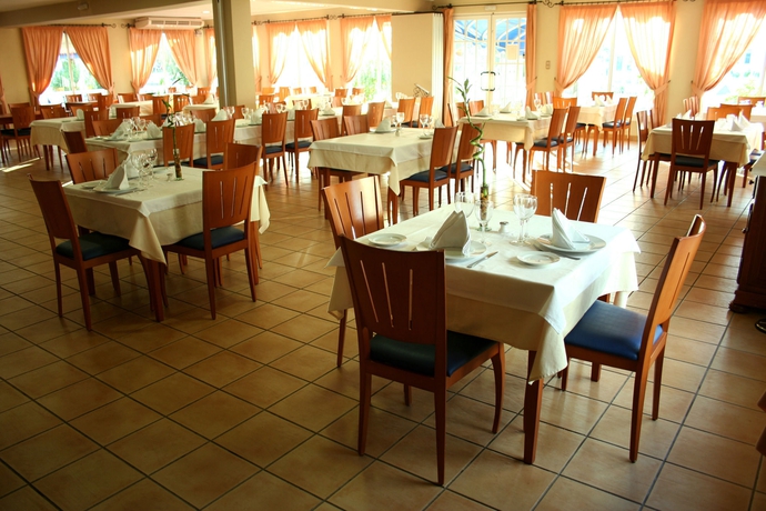 Imagen del bar/restaurante del Hotel Ayamontino. Foto 7