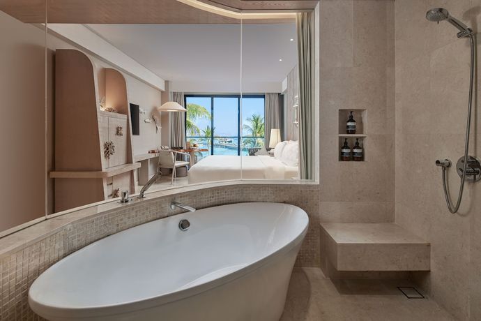 Imagen de la habitación del Hotel Ayana Komodo Waecicu Beach. Foto 6