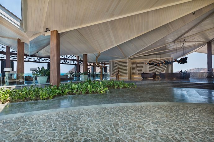 Imagen de los interiores del Hotel Ayana Komodo Waecicu Beach. Foto 15