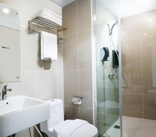 Imagen de la habitación del Hotel Ayani Banda Aceh. Foto 17