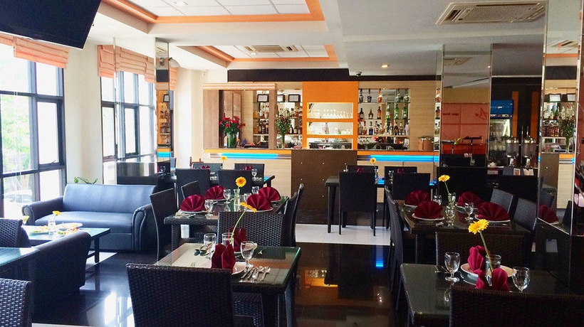 Imagen del bar/restaurante del Hotel Ayara Grand Palace. Foto 1