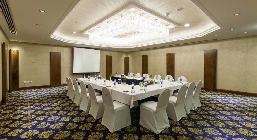 Imagen general del Hotel Ayass. Foto 8