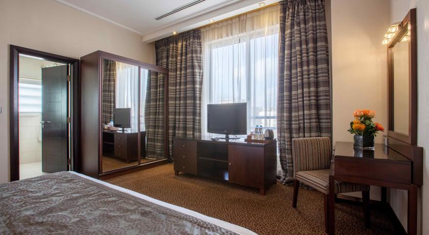 Imagen general del Hotel Ayass. Foto 10