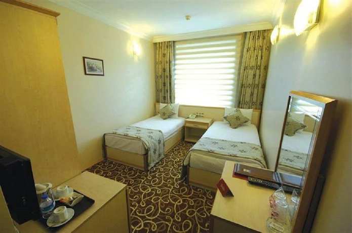 Imagen de la habitación del Hotel Ayata. Foto 3