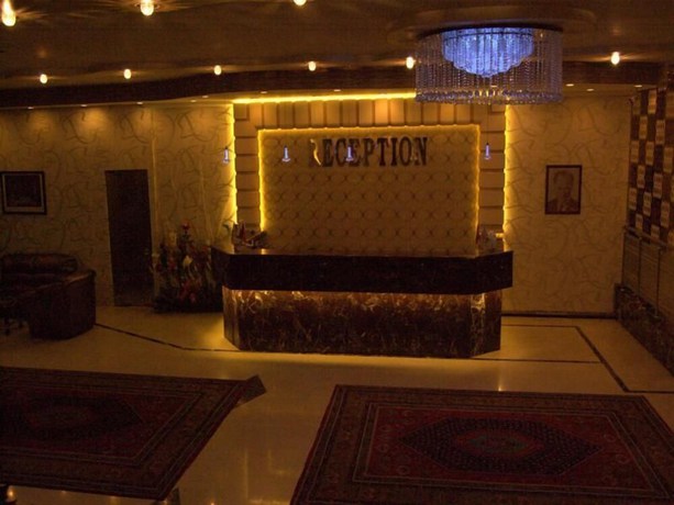 Imagen de los interiores del Hotel Ayata. Foto 17