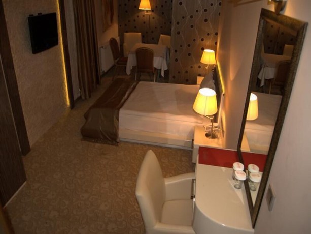 Imagen de la habitación del Hotel Ayata. Foto 11