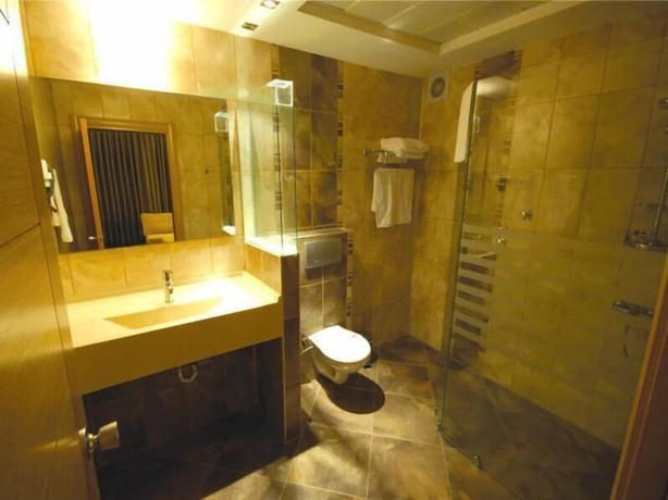 Imagen de la habitación del Hotel Ayata. Foto 15