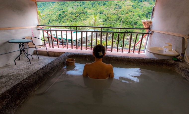 Imagen de la habitación del Hotel Ayawan Hot Spring Resort. Foto 12