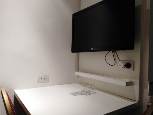 Imagen de la habitación del Hotel Ayb Internacional. Foto 11