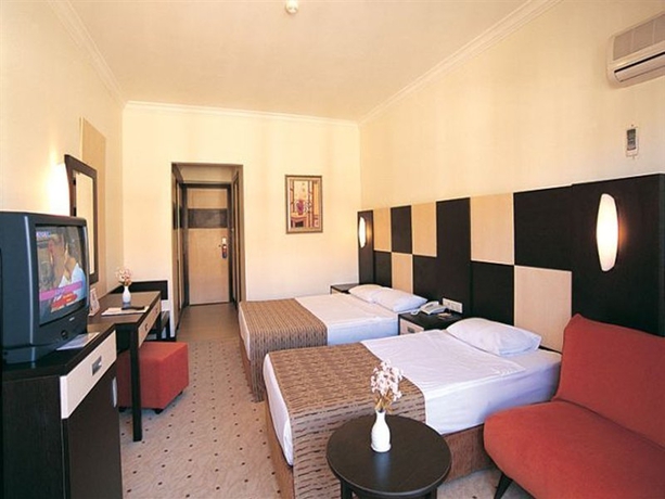 Imagen general del Hotel Aydinbey Famous Resort - All Inclusive. Foto 2