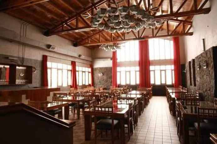 Imagen del bar/restaurante del Hotel Ayelen - De Monta&ntilde;a. Foto 3