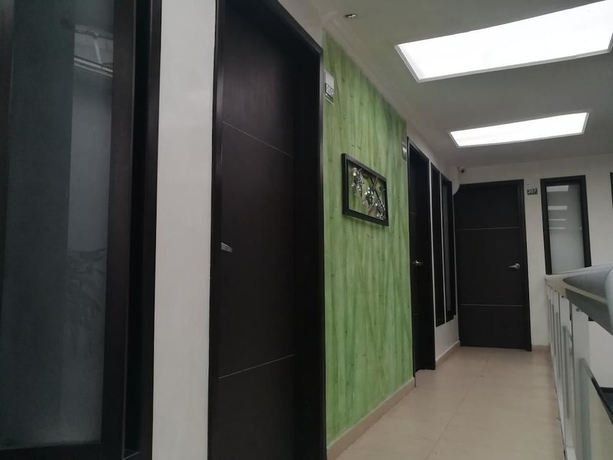Imagen de los interiores del Hotel Ayenda 1072 Quality Comfort House. Foto 17