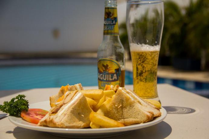 Imagen del bar/restaurante del Hotel Ayenda 1801 Océano. Foto 4