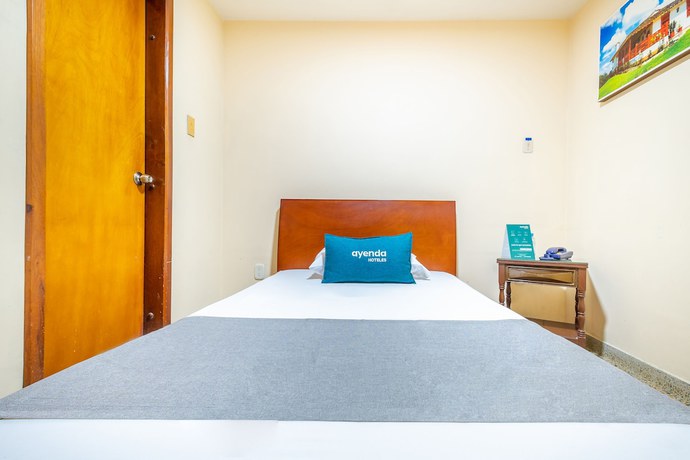Imagen de la habitación del Hotel Ayenda Almirante. Foto 15