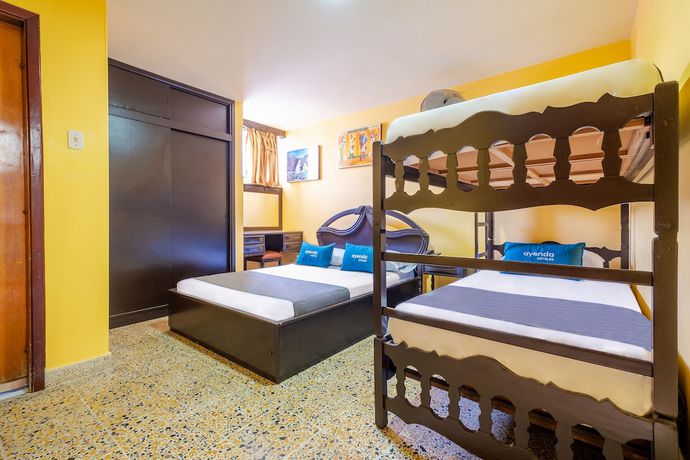 Imagen de la habitación del Hotel Ayenda Almirante. Foto 18