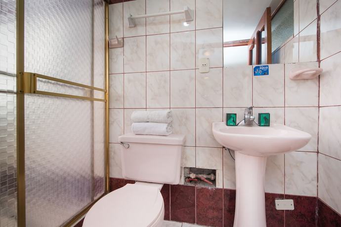 Imagen de la habitación del Hotel Ayenda Casa Escondida San Cristobal Premium, Santiago. Foto 16