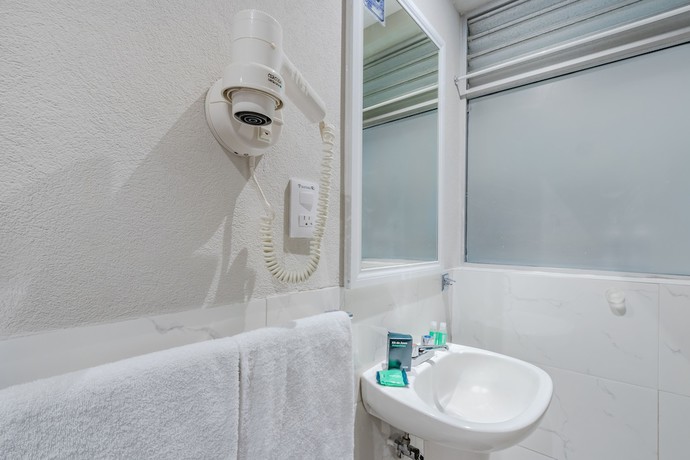 Imagen de la habitación del Hotel Ayenda Continental Mexicano. Foto 8