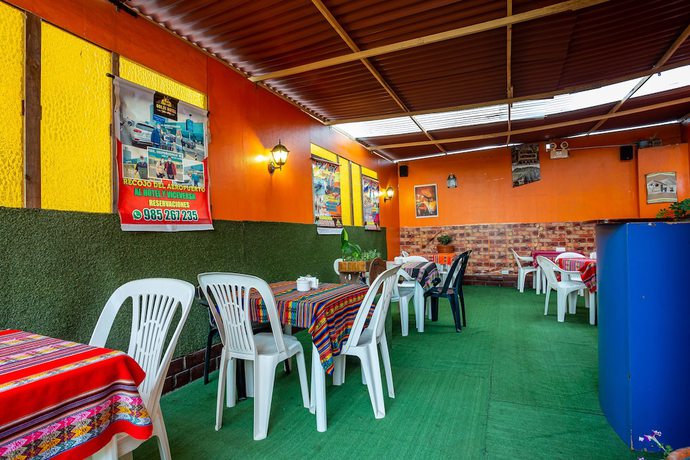 Imagen del bar/restaurante del Hotel Ayenda Goldi. Foto 6