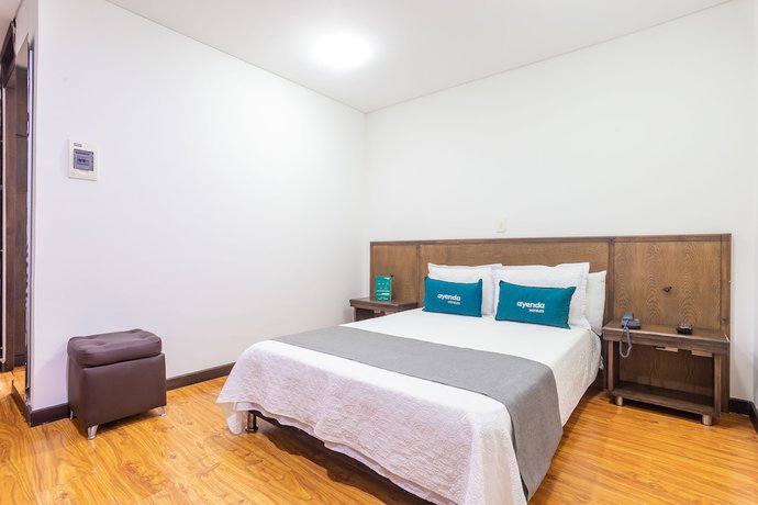 Imagen de la habitación del Hotel Ayenda Las 4 Estaciones. Foto 9