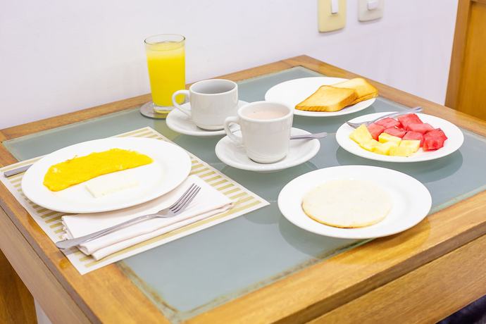 Imagen del bar/restaurante del Hotel Ayenda Monteria Central. Foto 3