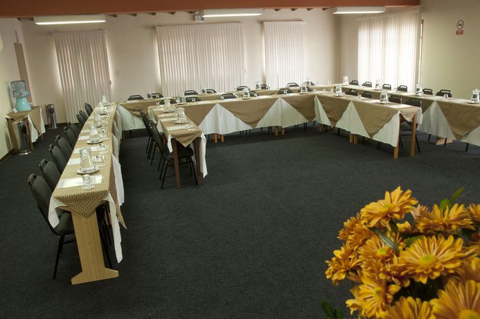 Imagen de los interiores del Hotel Ayenda San Isidro Inn. Foto 9