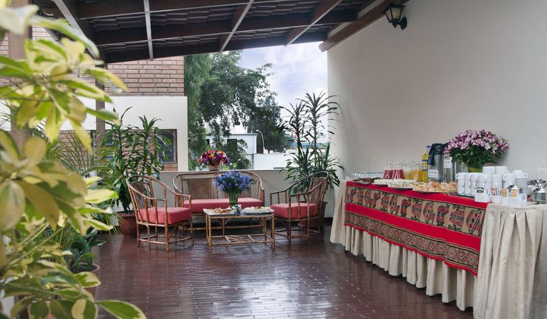 Imagen de los interiores del Hotel Ayenda San Isidro Inn. Foto 10