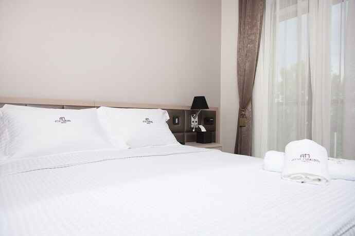 Imagen de la habitación del Hotel Ayia Marina Suites. Foto 26