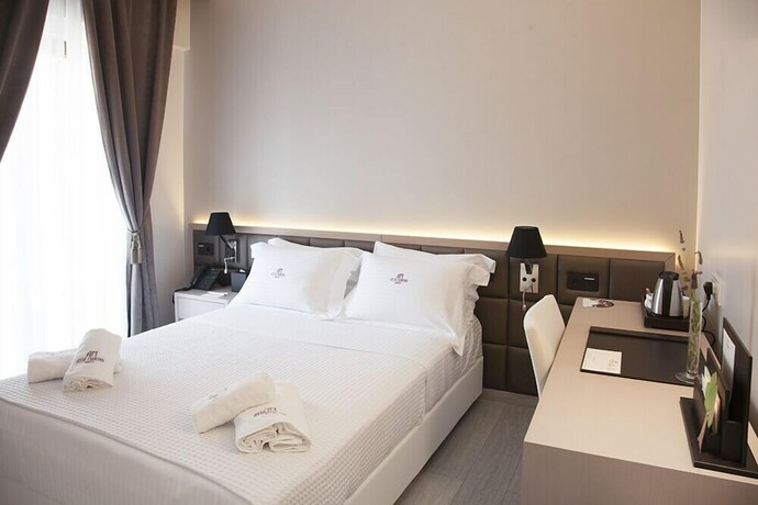 Imagen de la habitación del Hotel Ayia Marina Suites. Foto 30
