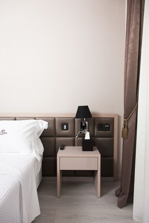 Imagen de la habitación del Hotel Ayia Marina Suites. Foto 34