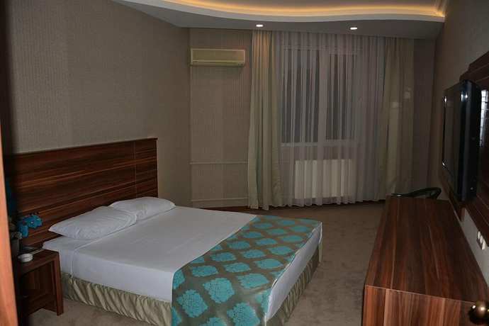 Imagen de la habitación del Hotel Ayintap. Foto 10
