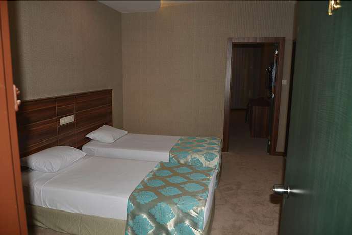 Imagen de la habitación del Hotel Ayintap. Foto 11