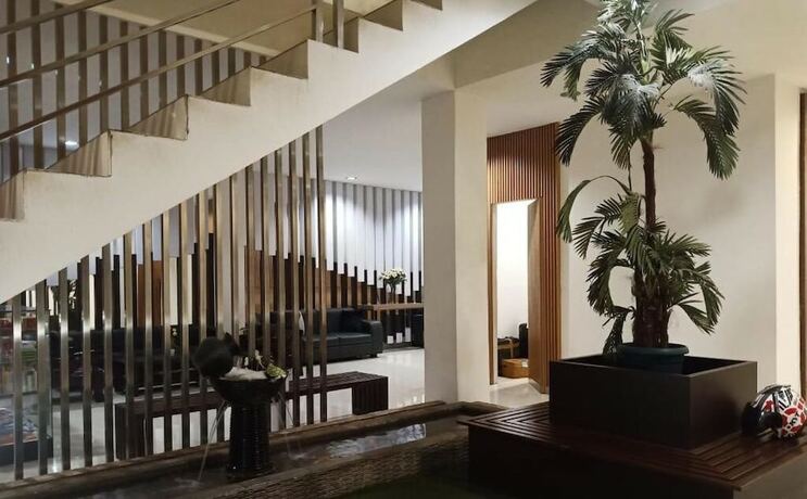 Imagen general del Hotel Ayla City. Foto 7