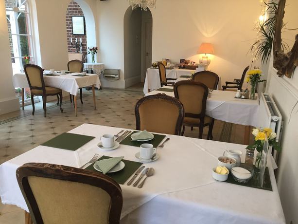 Imagen del bar/restaurante del Hotel Aylestone Court. Foto 4