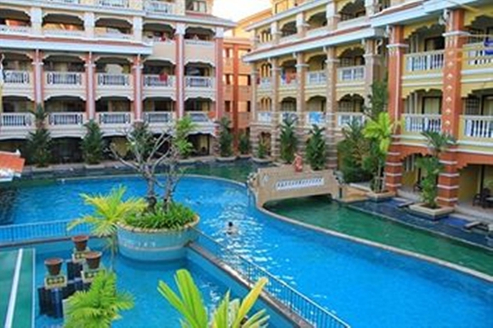 Imagen de la piscina del Hotel Ayodhaya Palace Beach Resort Krabi. Foto 9