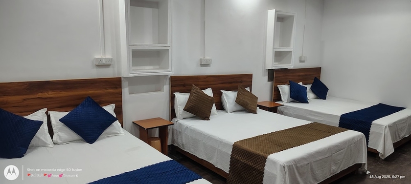 Imagen de la habitación del Hotel Ayodhya Cantt Palace and Restaurant. Foto 4