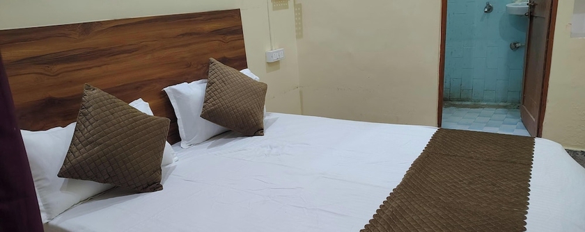 Imagen de la habitación del Hotel Ayodhya Cantt Palace and Restaurant. Foto 9