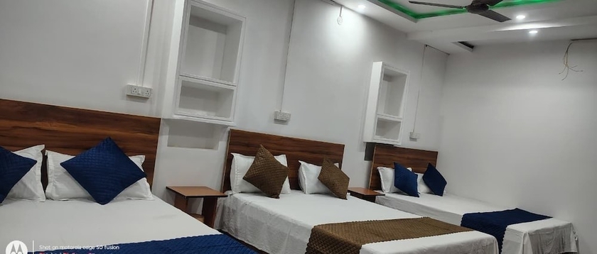 Imagen de la habitación del Hotel Ayodhya Cantt Palace and Restaurant. Foto 12