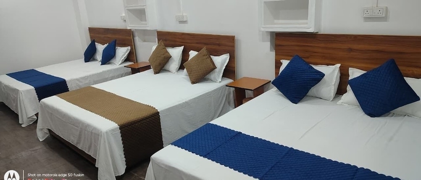 Imagen de la habitación del Hotel Ayodhya Cantt Palace and Restaurant. Foto 13