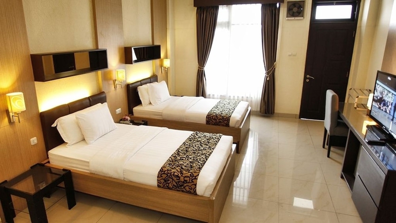 Imagen de la habitación del Hotel Ayola Hoci Cipanas. Foto 9