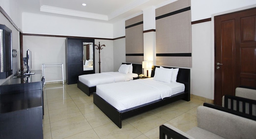 Imagen de la habitación del Hotel Ayola Hoci Cipanas. Foto 12